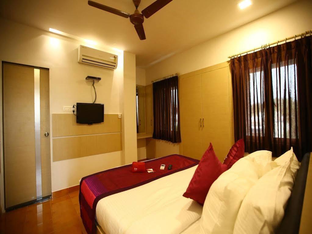 Oyo 968 Hotel Poigai Chennai Exterior photo